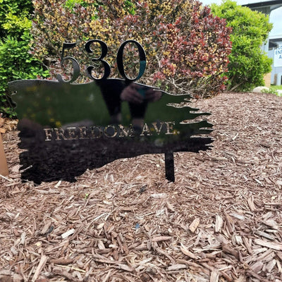 Metal Art of Wisconsin Address Yard Sticker Armadillo Safe and Vault