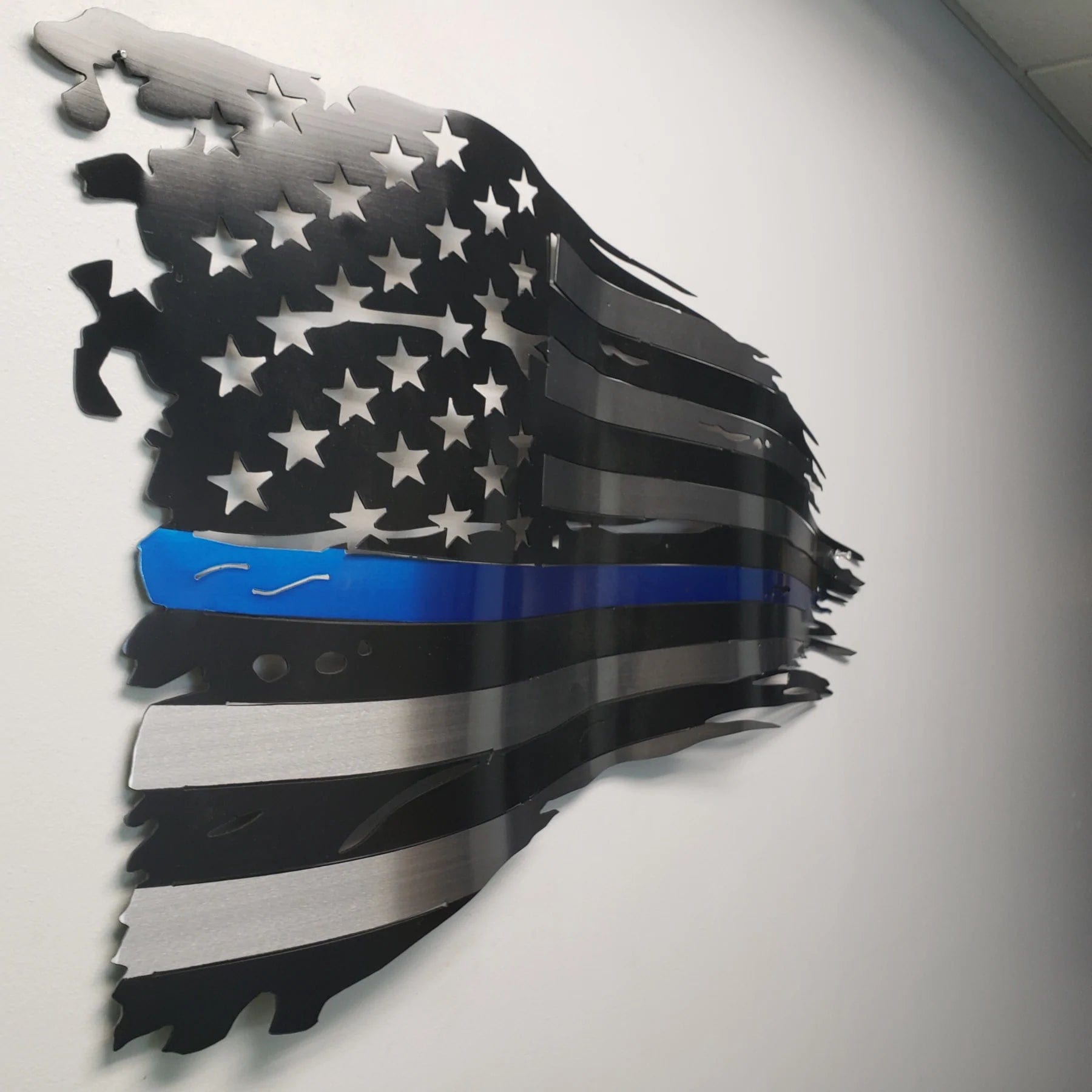 Metal Art of Wisconsin Blue Line Old Glory Armadillo Safe and Vault