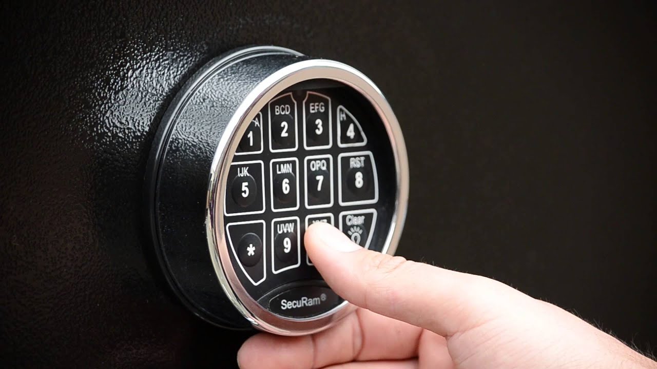 Dialing in the Difference Between Electronic and Dial Combination Locks